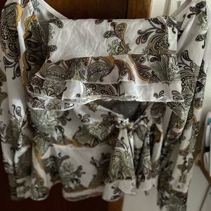 COPY - Pretty Little Thing long sleeve with ruffle bottom short sets